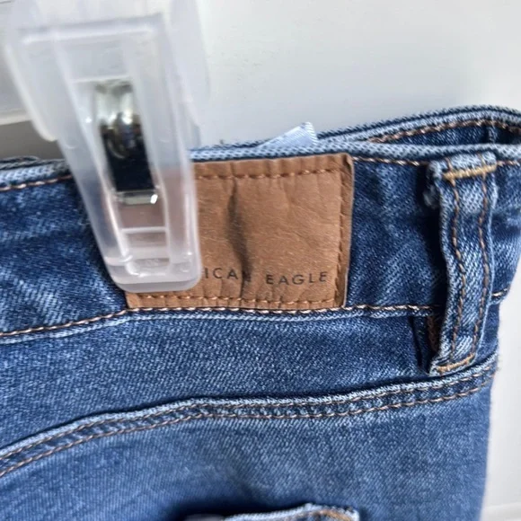 American Eagle Outfitters Blue Distressed Jeans - Picture 3 of 6